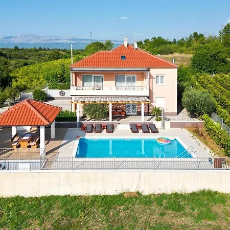 In With House A Panoramic View *