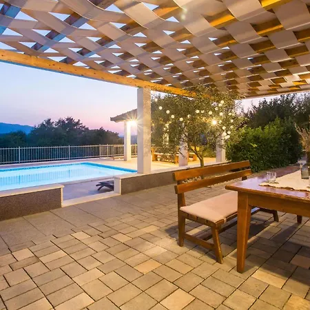 In With House A Panoramic View Holiday home