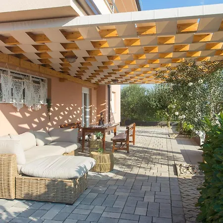 In With House A Panoramic View Holiday home *