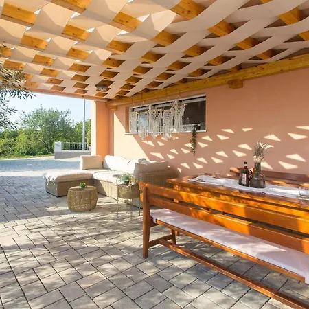 In With House A Panoramic View Holiday home *