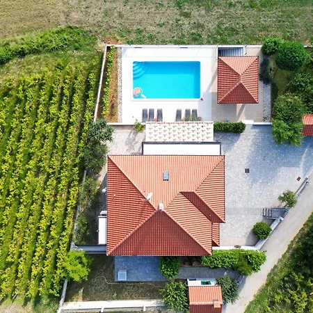 Holiday home In With House A Panoramic View Trilj